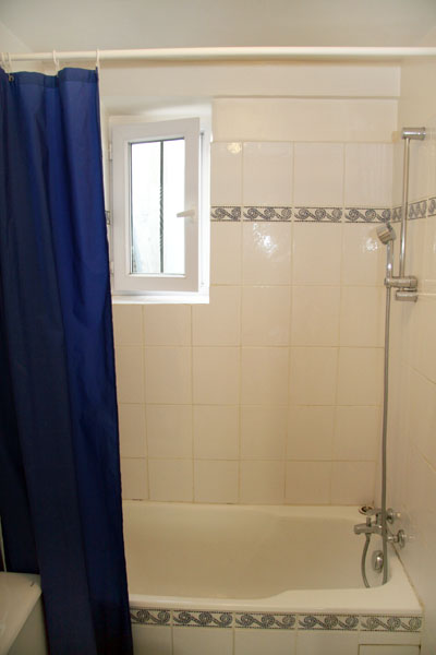 Ah Paris vacation apartment 130 - sdb2