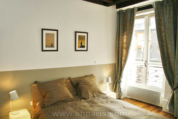 Ah Paris vacation apartment 201 - chambre