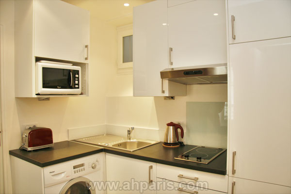 Ah Paris vacation apartment 201 - cuisine