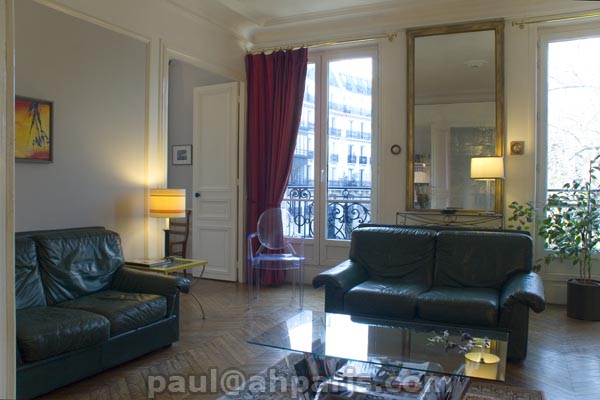 Ah Paris vacation apartment 205 - salon4