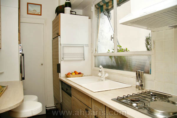 Ah Paris vacation apartment 230 - cuisine2