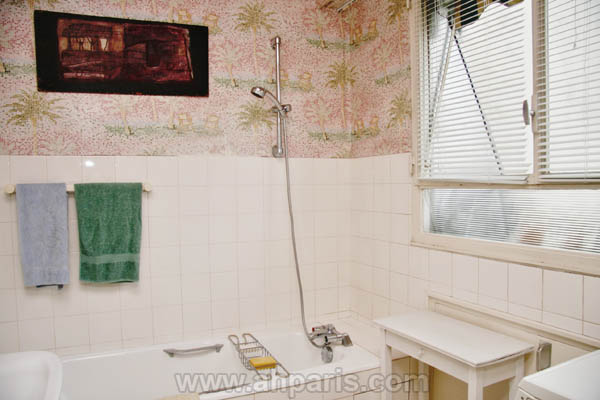 Ah Paris vacation apartment 230 - sdb