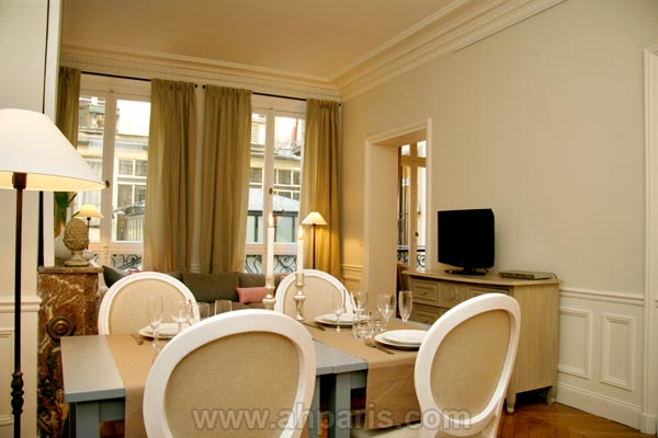 Ah Paris vacation apartment 235 - sam