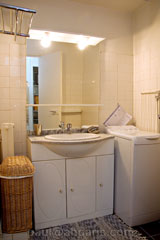 Ah Paris vacation apartment 244 - sdb