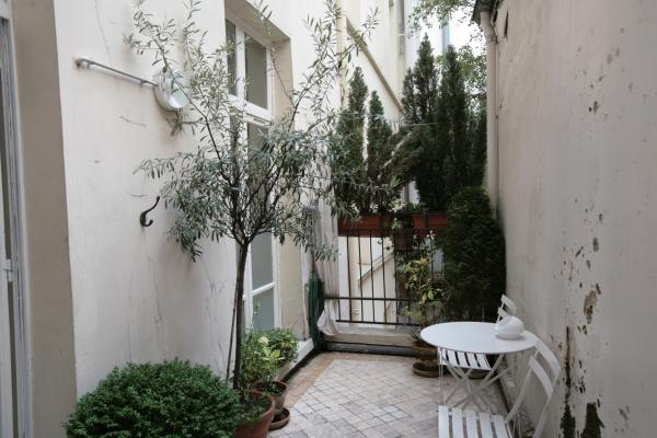 Ah Paris vacation apartment 247 - terrasse2