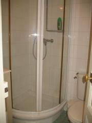 Ah Paris vacation apartment 272 - sdb2