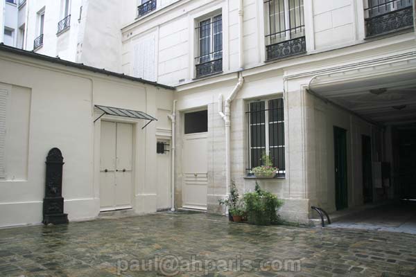 Ah Paris vacation apartment 283 - immeuble