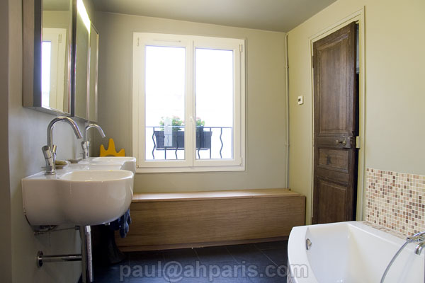Ah Paris vacation apartment 283 - sdb2