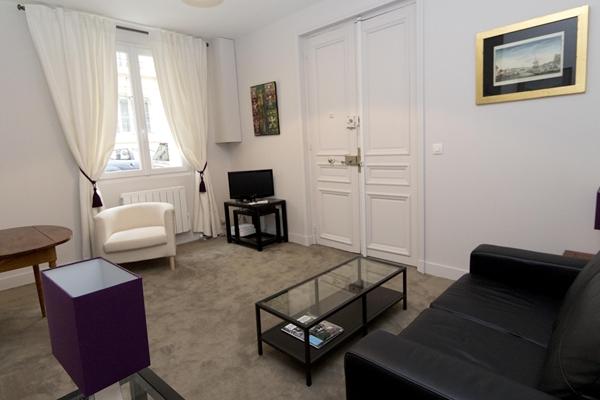 Ah Paris vacation apartment 314 - salon2