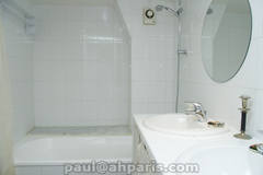 Ah Paris vacation apartment 318 - sdb