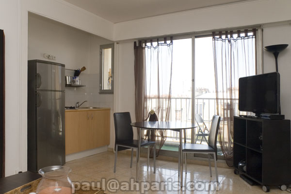 Ah Paris vacation apartment 325 - salon2