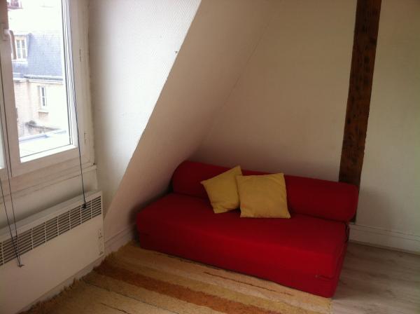 Ah Paris vacation apartment 326 - salon3