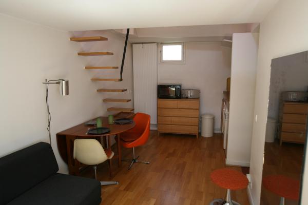 Ah Paris vacation apartment 334 - salon3