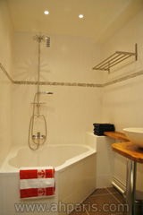 Ah Paris vacation apartment 350 - sdb