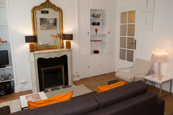 Ah Paris vacation apartment 360 - salon4