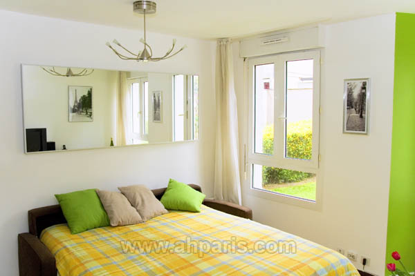 Ah Paris vacation apartment 367 - salon4