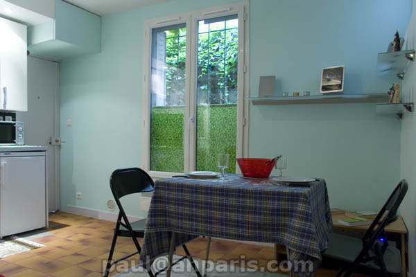 Ah Paris vacation apartment 385 - salon3