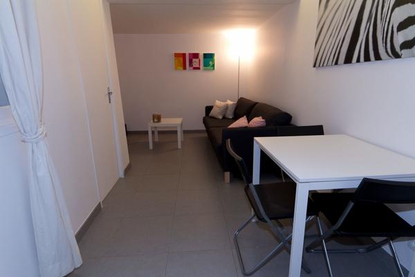 Ah Paris vacation apartment 387 - salon3