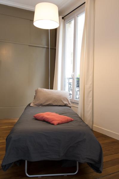 Ah Paris vacation apartment 389 - salon4