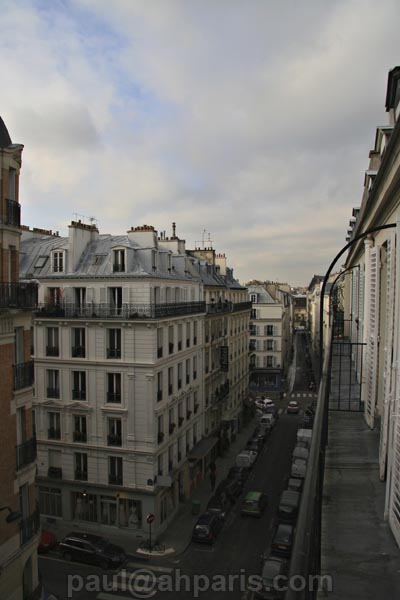 Ah Paris vacation apartment 406 - balcon2