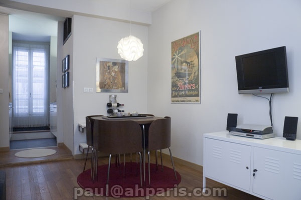 Ah Paris vacation apartment 416 - salon2