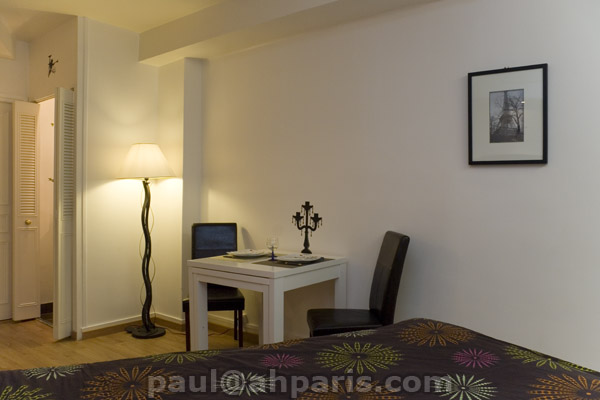 Ah Paris vacation apartment 418 - salon6