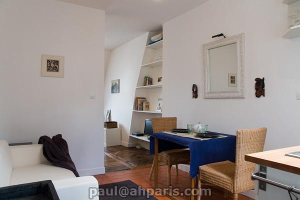 Ah Paris vacation apartment 86 - salon2