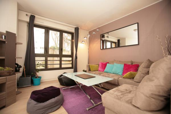 Ah Paris vacation apartment 98 - salon4